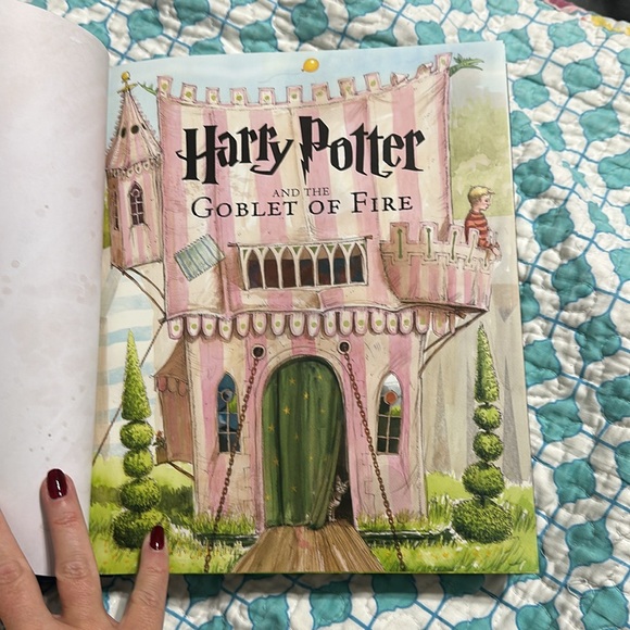Harry Potter and The Goblet Of Fire Illustrated First Edition - Picture 3 of 4